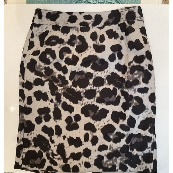 Banana Republic Skirt Women's 4 Black Gray Animal Print Pencil Linen Blend - Picture 9 of 9